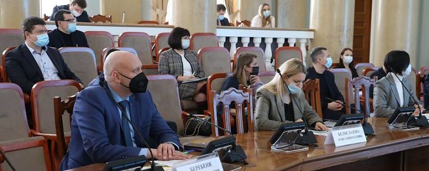 Заседание совета по улучшению инвестиционного климата открыл глава Липецкой области Игорь Артамонов