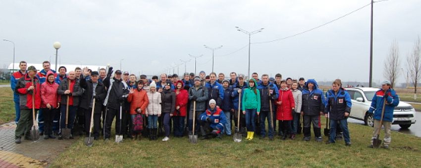Сотрудники ОЭЗ «Липецк» приняли участие в субботнике по озеленению территории