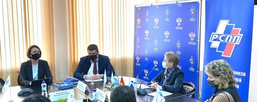 HR-специалисты крупнейших предприятий региона встретились с руководителями учебных заведений чтобы выработать единую программу подготовки кадров