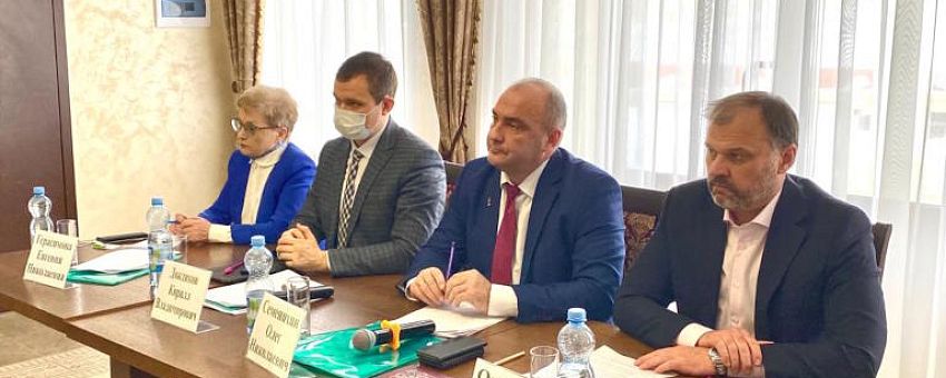 Инвестиции в Елецкий район и перспективы развития района обсудили на форуме в с.Казаки